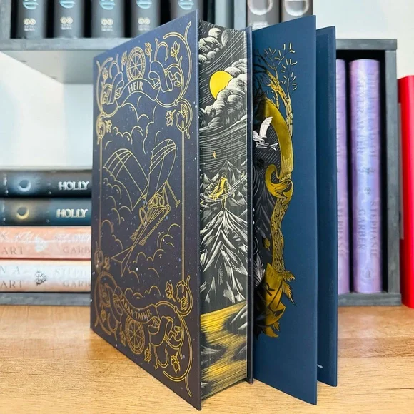 Fairyloot Exclusive Edition HEIR by Sabba Tahir - Picture 2 of 14